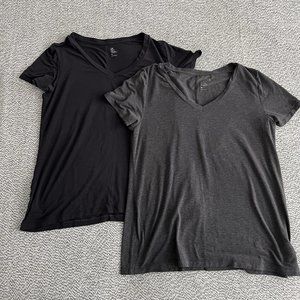 TWO Sz M, Gap Fit Breathe T-Shirts for Workout, Black and Grey